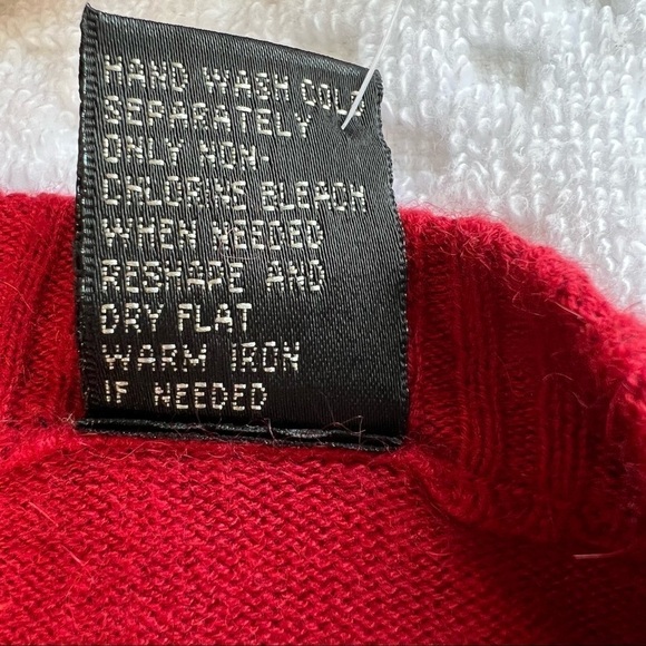 NWT. TAILOR B. MOSS . PUFF SLEEVE SWEATER - Picture 6 of 6